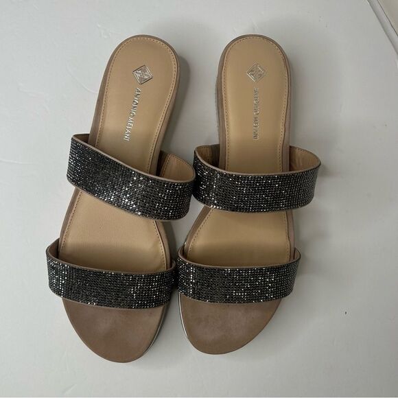 Antonio Melani silver & tan rhinestone bedazzled Slip-On Sandals 10 - Picture 3 of 12